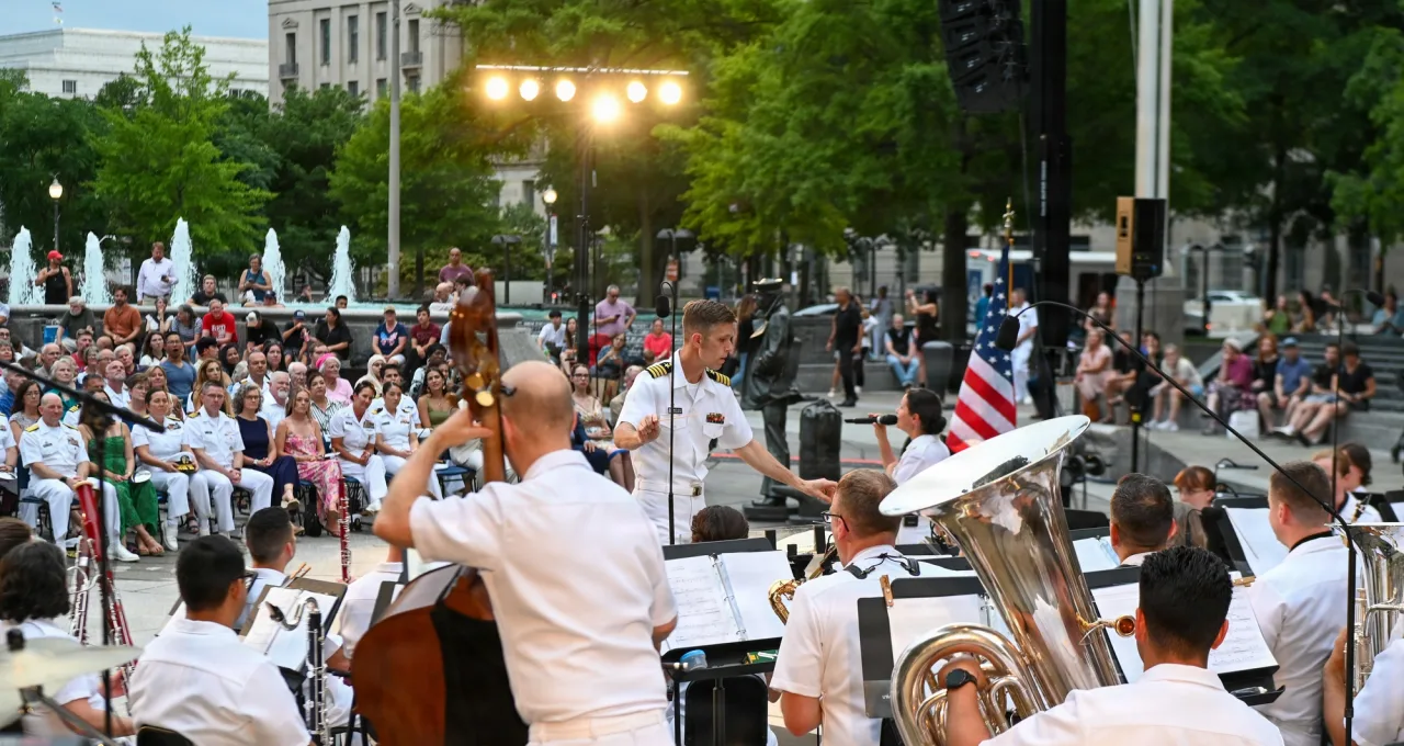 U.S. Navy Band hosts annual Concert on the Avenue